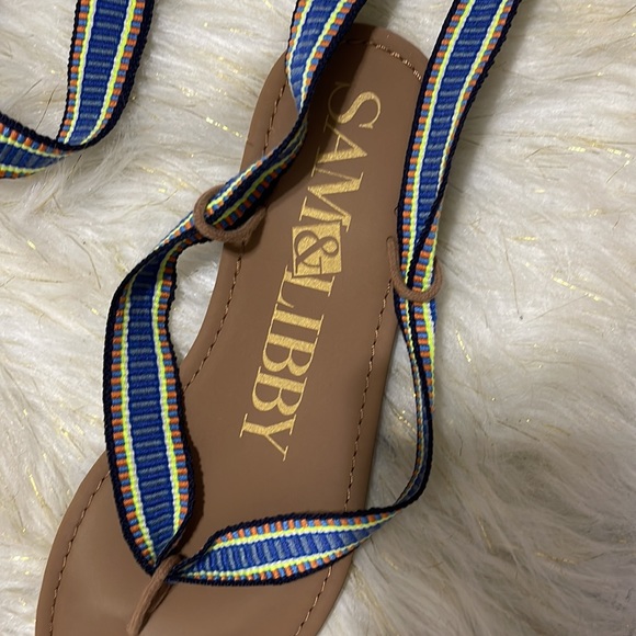 Tie Up Sandals - Picture 3 of 4